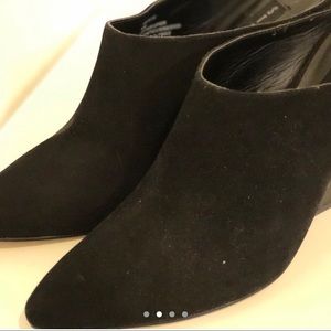 Steve Madden black suede shoes